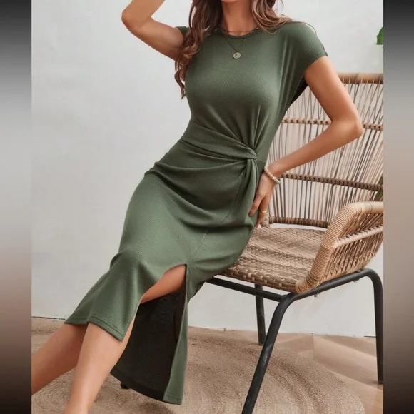 green emerald velvet dress Green Floral Short Sleeve Midi Dress - All Dresses main image 1